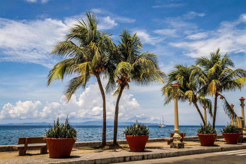 Hotel Nicanor Dumaguete City Exterior photo