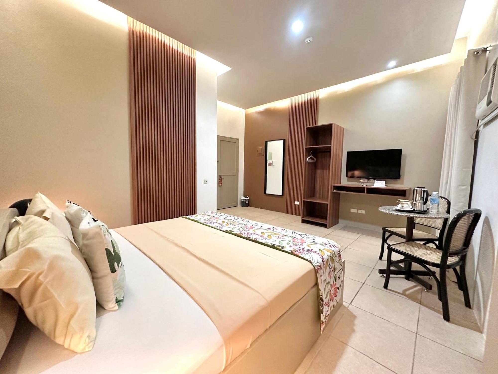 Hotel Nicanor Dumaguete City Exterior photo