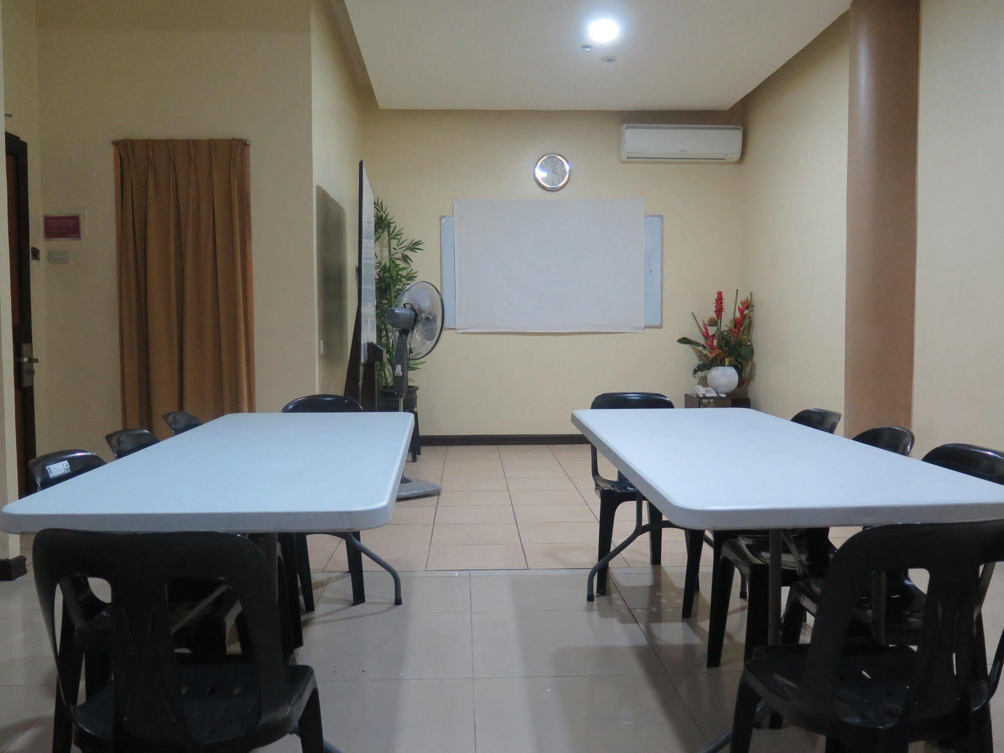 Hotel Nicanor Dumaguete City Exterior photo